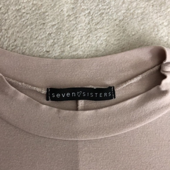 Seven Sisters mock neck tee shirt - Picture 3 of 8